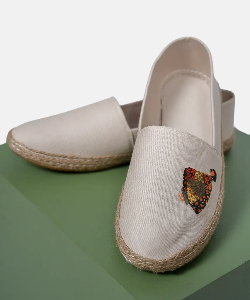 کفش کنفی کرم طرح دختر